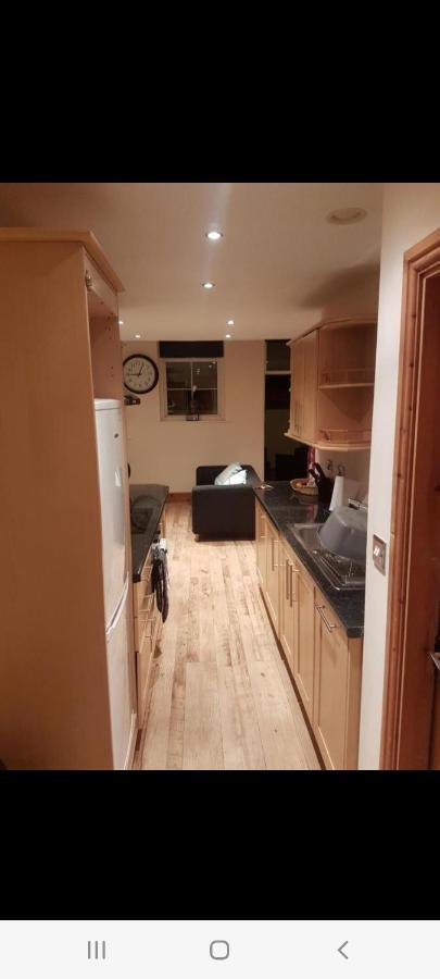 Spacious 2 Bed Appartment Next To Bae With Spa Bath Barrow-in-Furness Zewnętrze zdjęcie