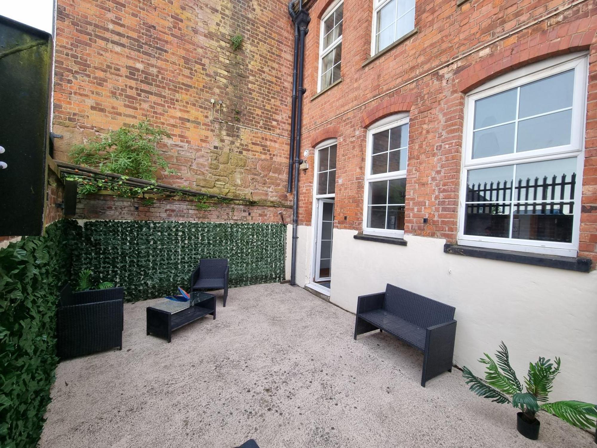 Spacious 2 Bed Appartment Next To Bae With Spa Bath Barrow-in-Furness Zewnętrze zdjęcie
